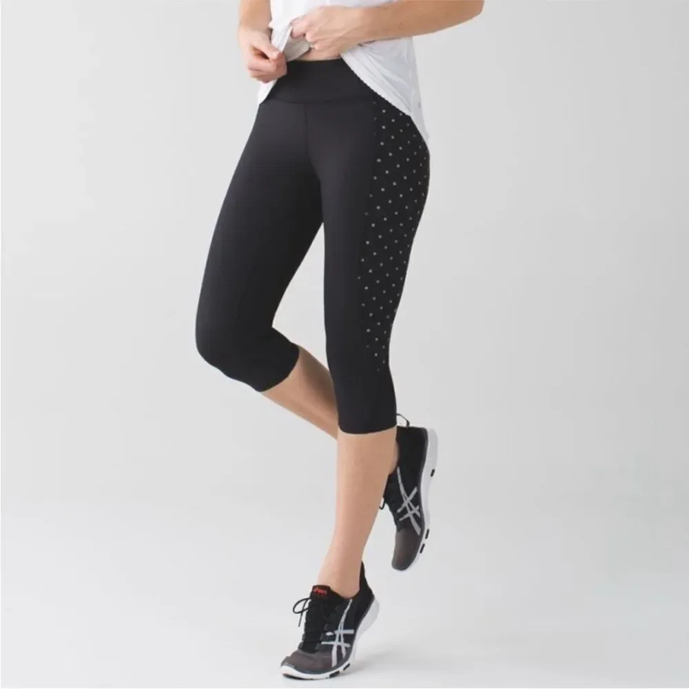 Lululemon Tight Stuff Sequin Dot Crop Black Leggings Women Size 4